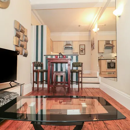 5 Old City Chambers Apartment